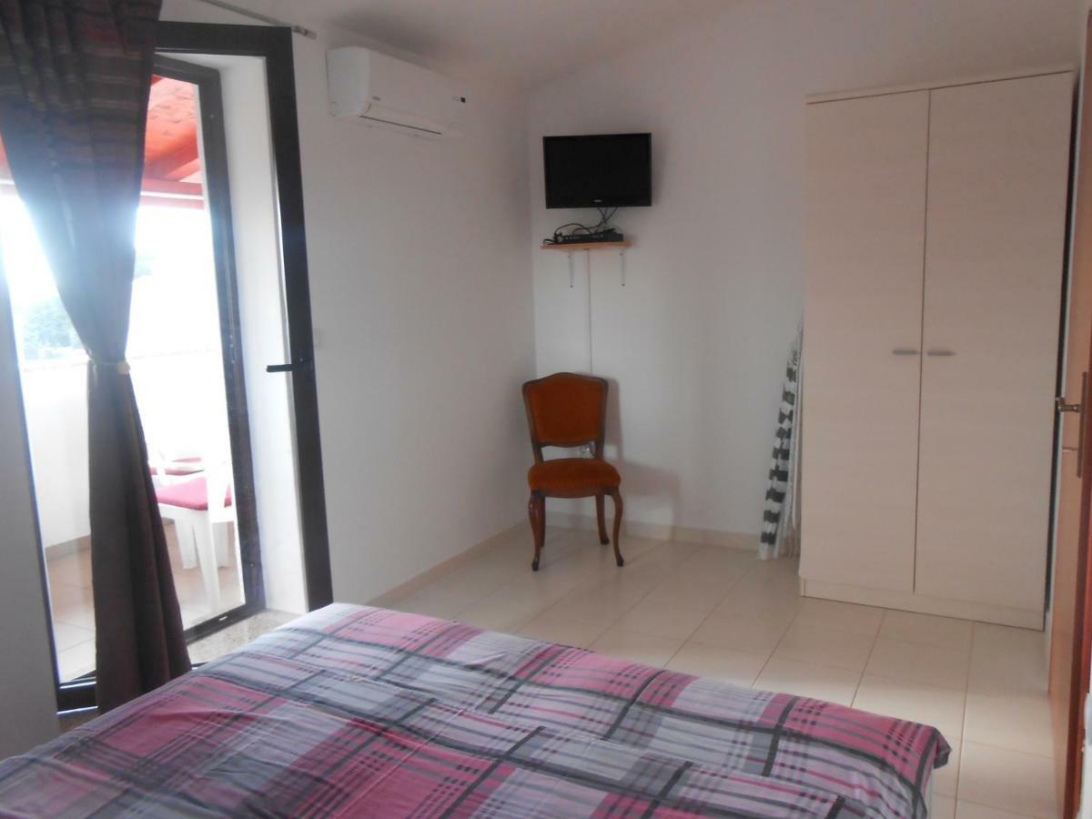 Apartman Snjezana Fažana Exterior foto